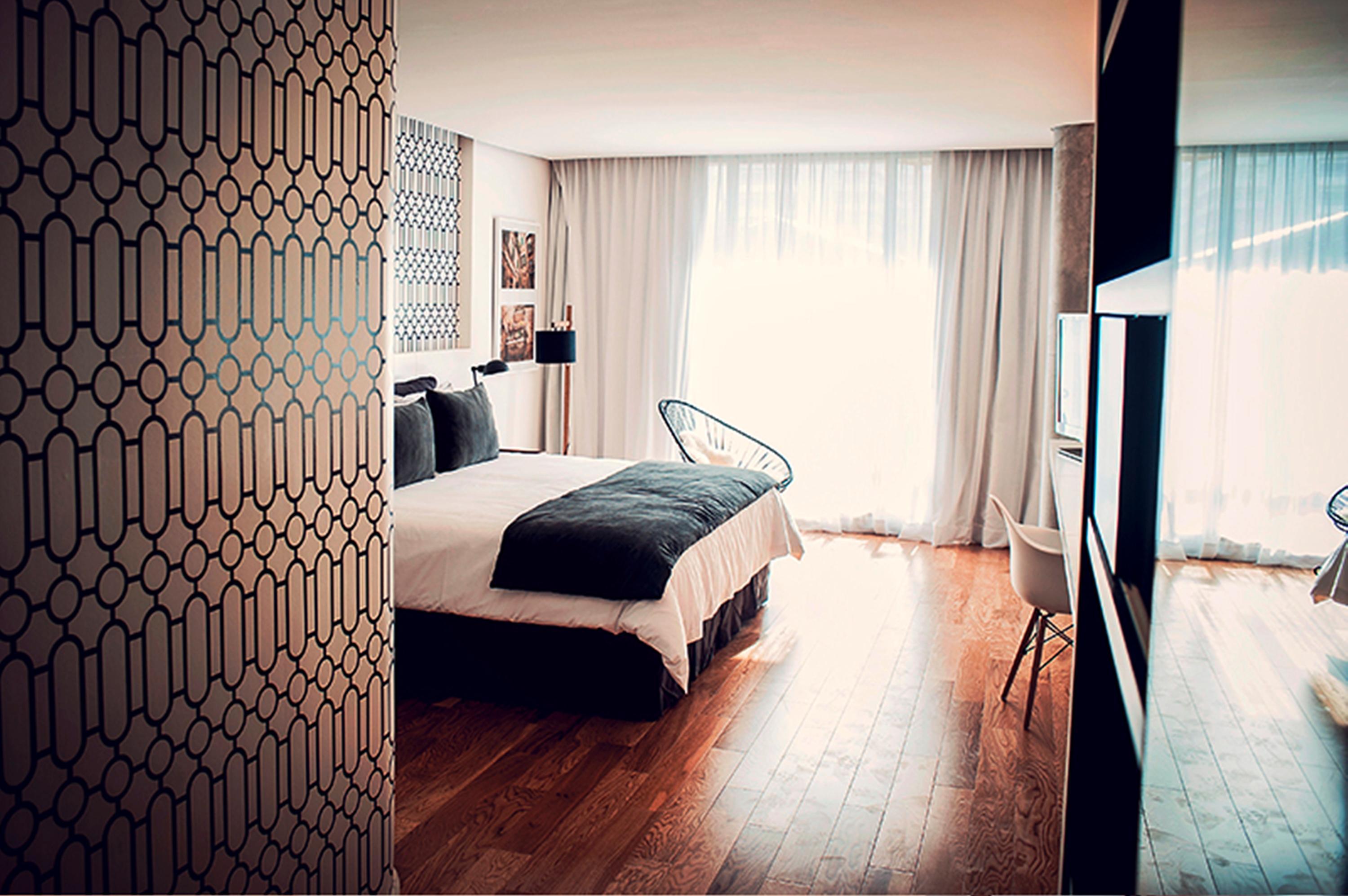 EXECUTIVE, DOUBLE BED