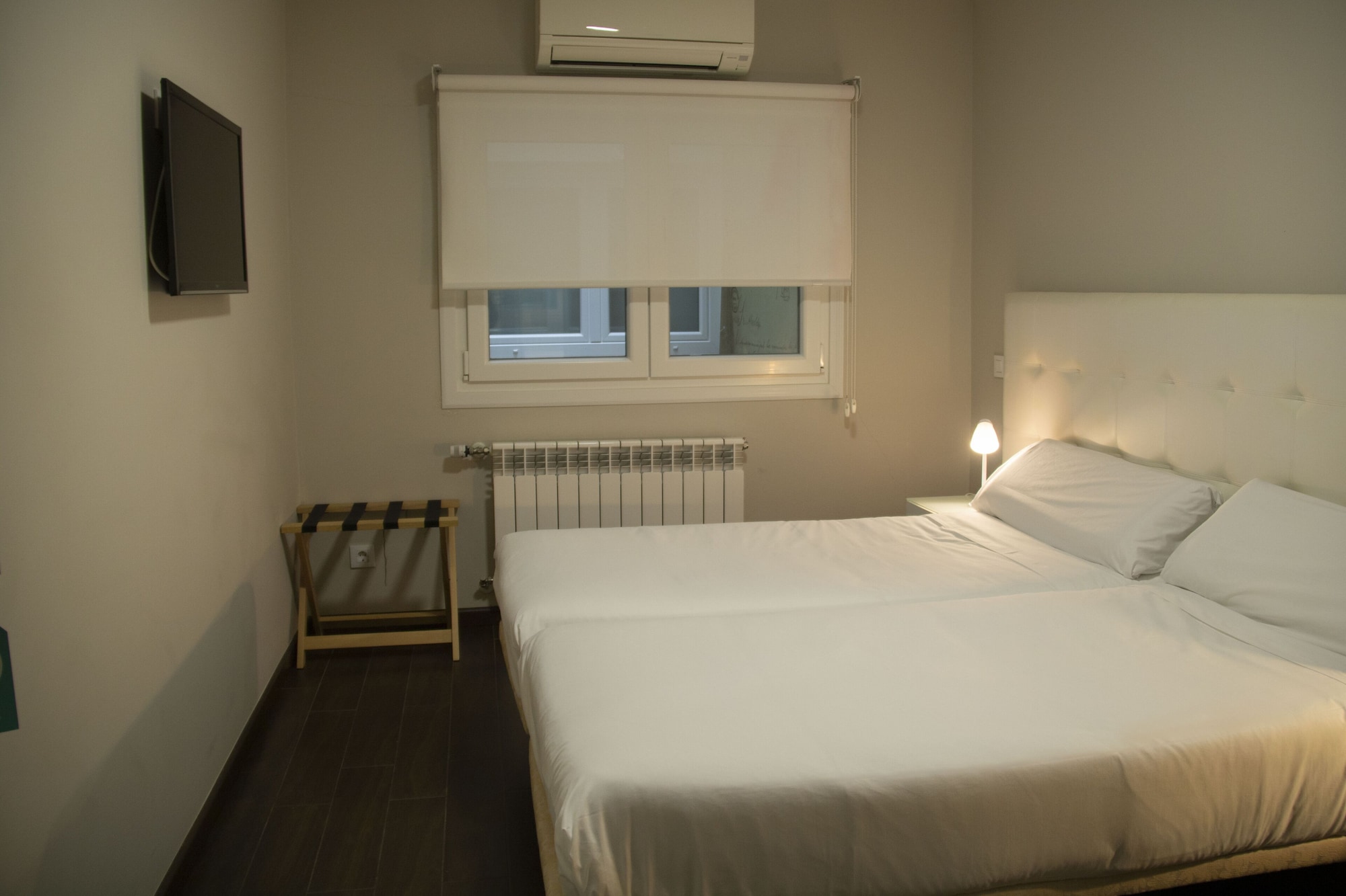STANDARD, DOUBLE OR TWIN BED