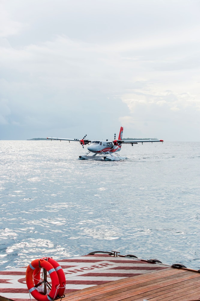 Dusit Thani Maldives 63/66