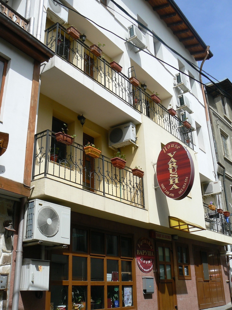 Hotel Varusha 4/43