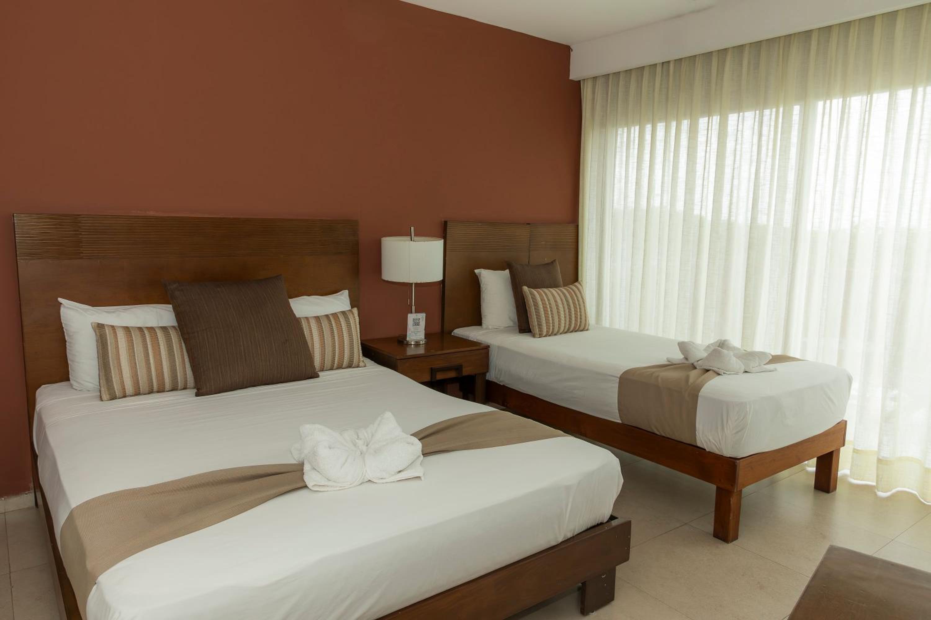 Room, Triple, 1 Queen and 1 Single Bed, Sunset View, Koox Quinto Sole Boutique Hotel 5/8