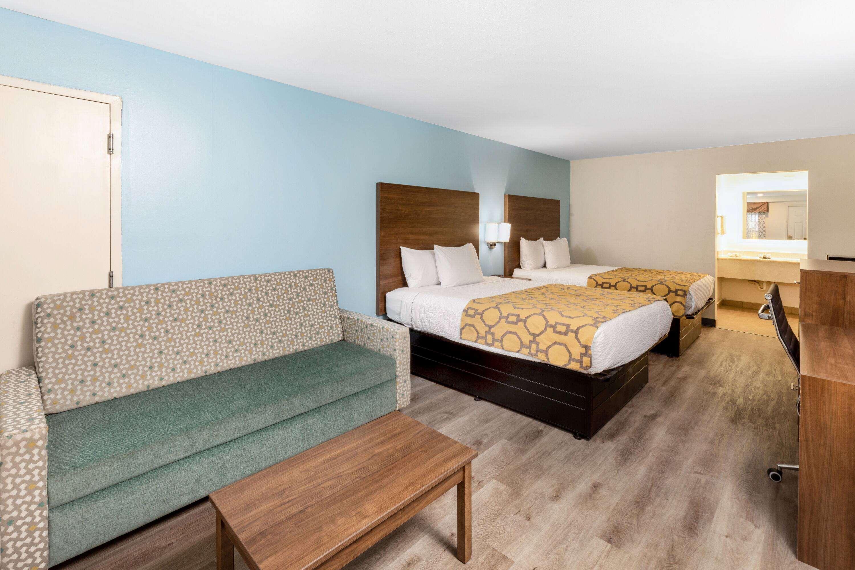 Studio, 2 Queen Beds