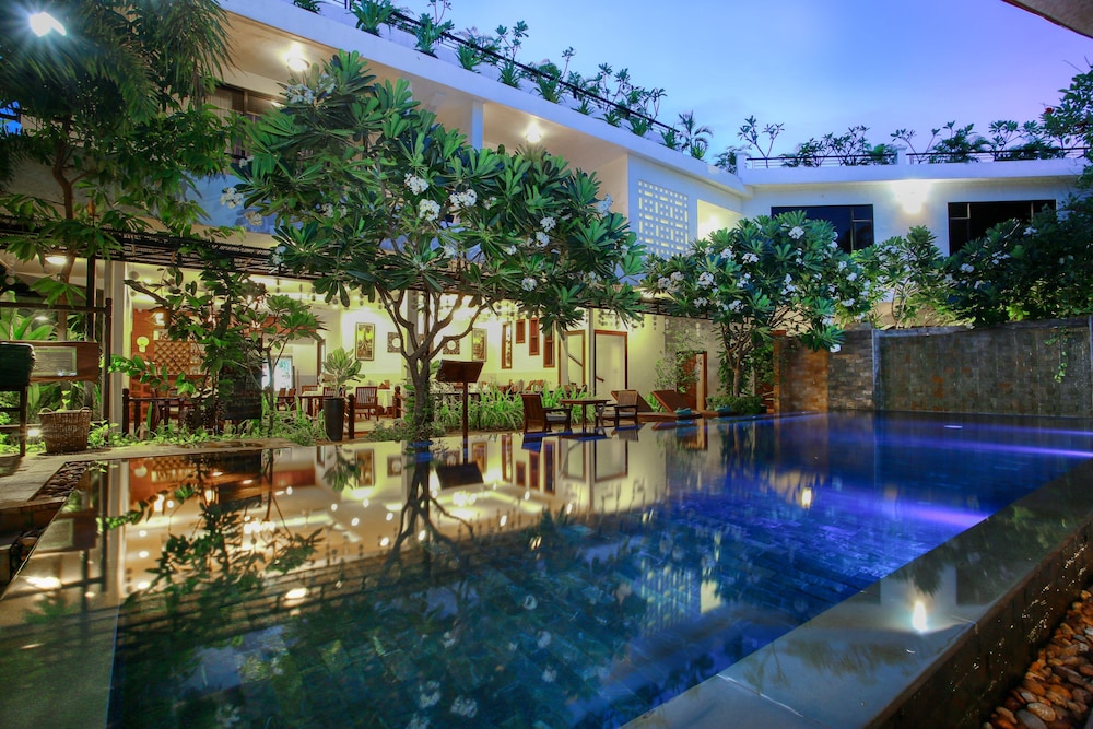 The Moon Residence Spa 40/71