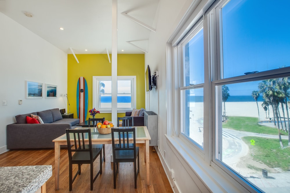 Venice Suites 55/68