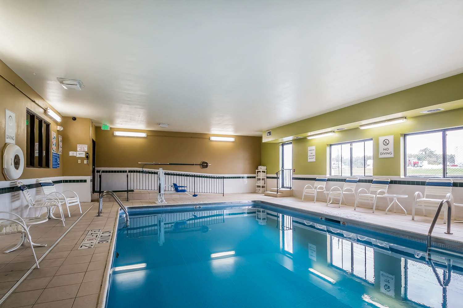 Quality Inn Coralville - Iowa River Landing 18/25