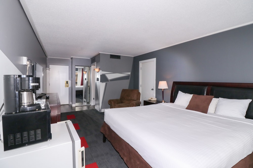 Divya Sutra Plaza & Conference Centre Vernon, BC 21/74