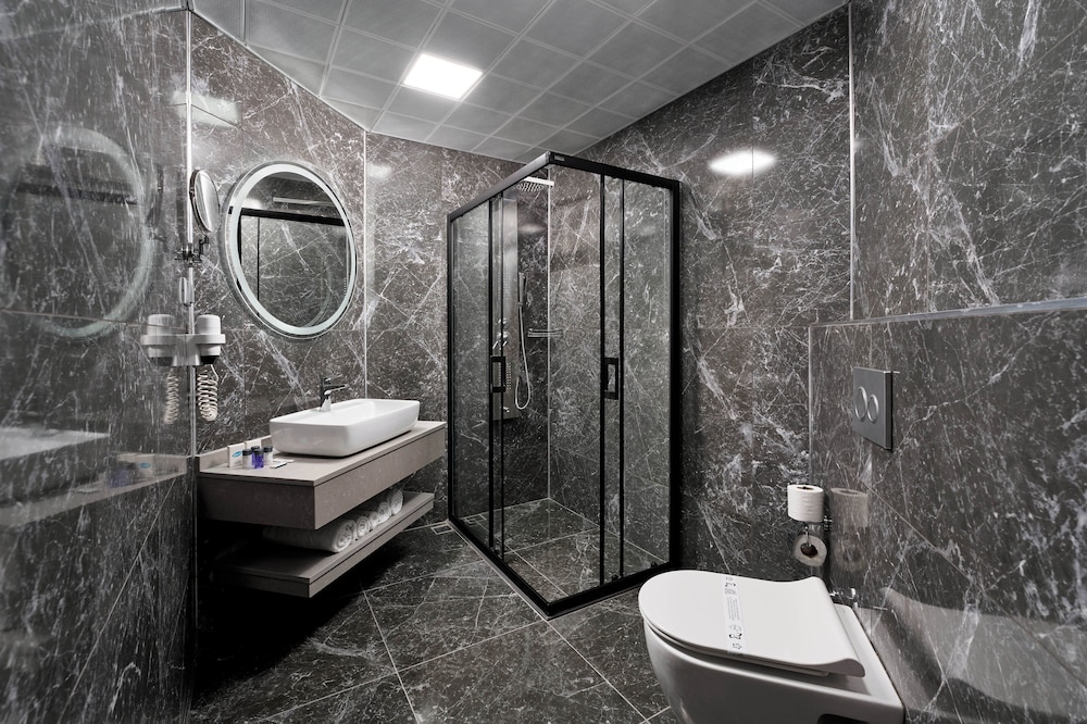 Elysee Beach Hotel 50/50