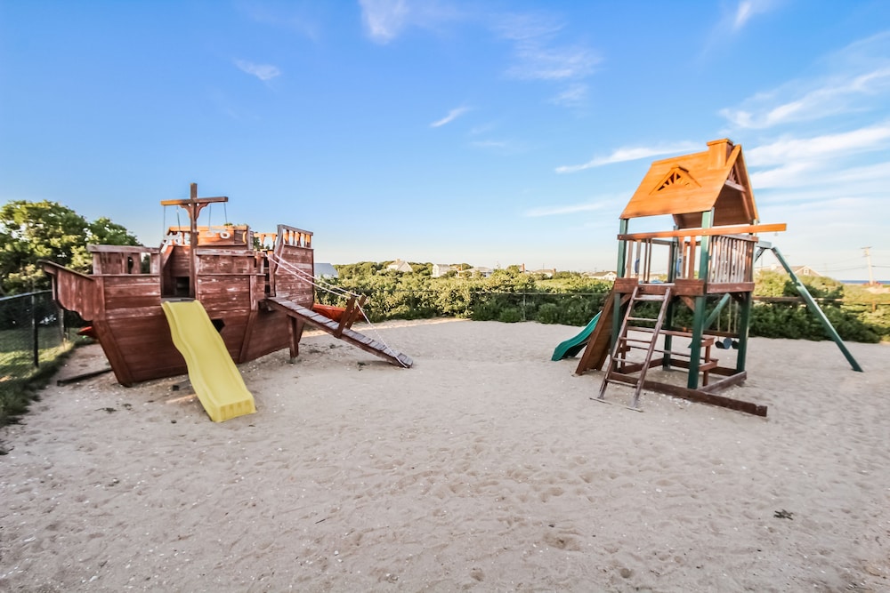 InnSeason Resorts Surfside 18/50