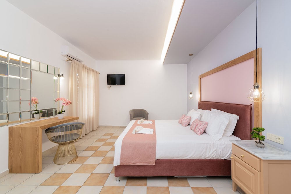 SUPERIOR, STUDIO, DOUBLE BED, SEA VIEW