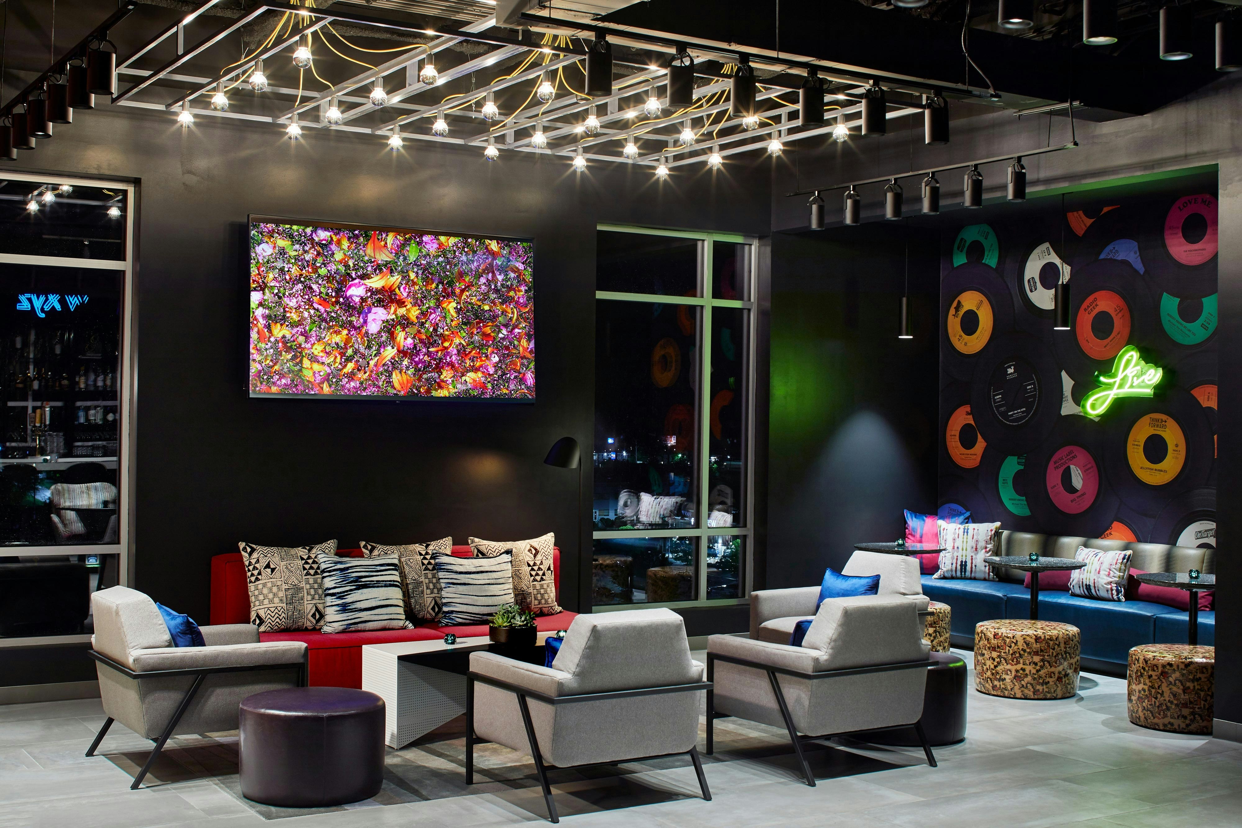 Aloft Chattanooga Hamilton Place 30/62