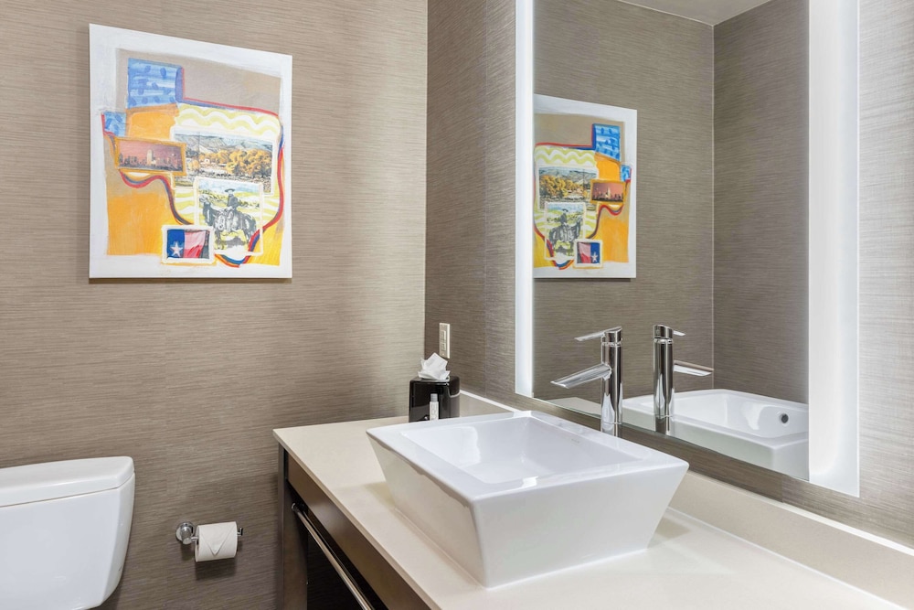 Cambria Hotels Plano Frisco 48/50