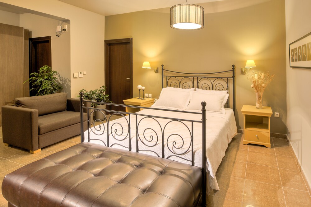Marini Luxury Apartments And Suites 22/75