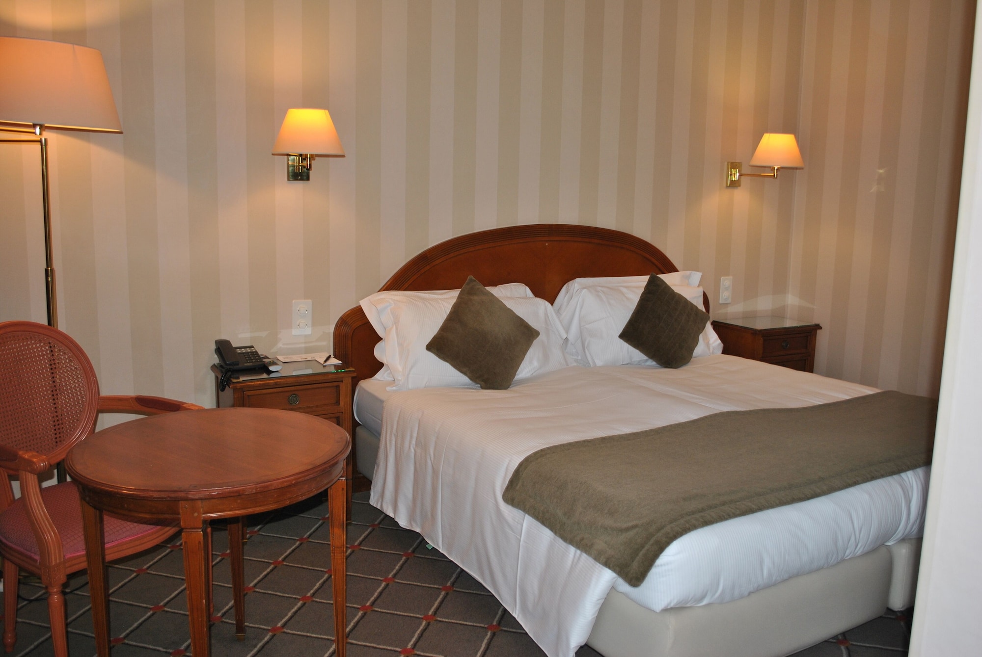 1 Bedroom, Junior Suite, Studio, Lake View