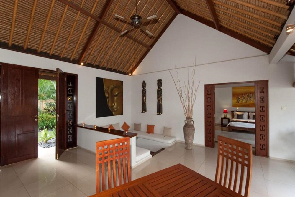 Siddhartha Ocean Front Resort Spa 32/50