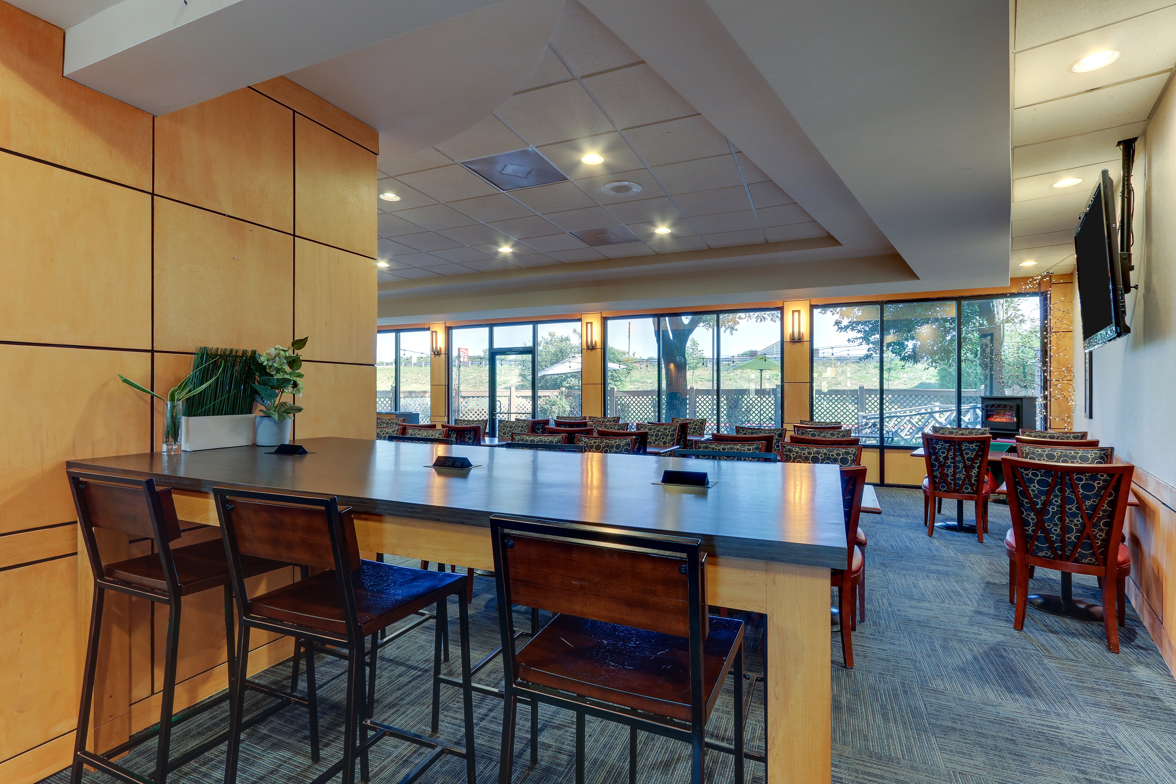 Holiday Inn Express Aberdeen Chesapeake House 44/58