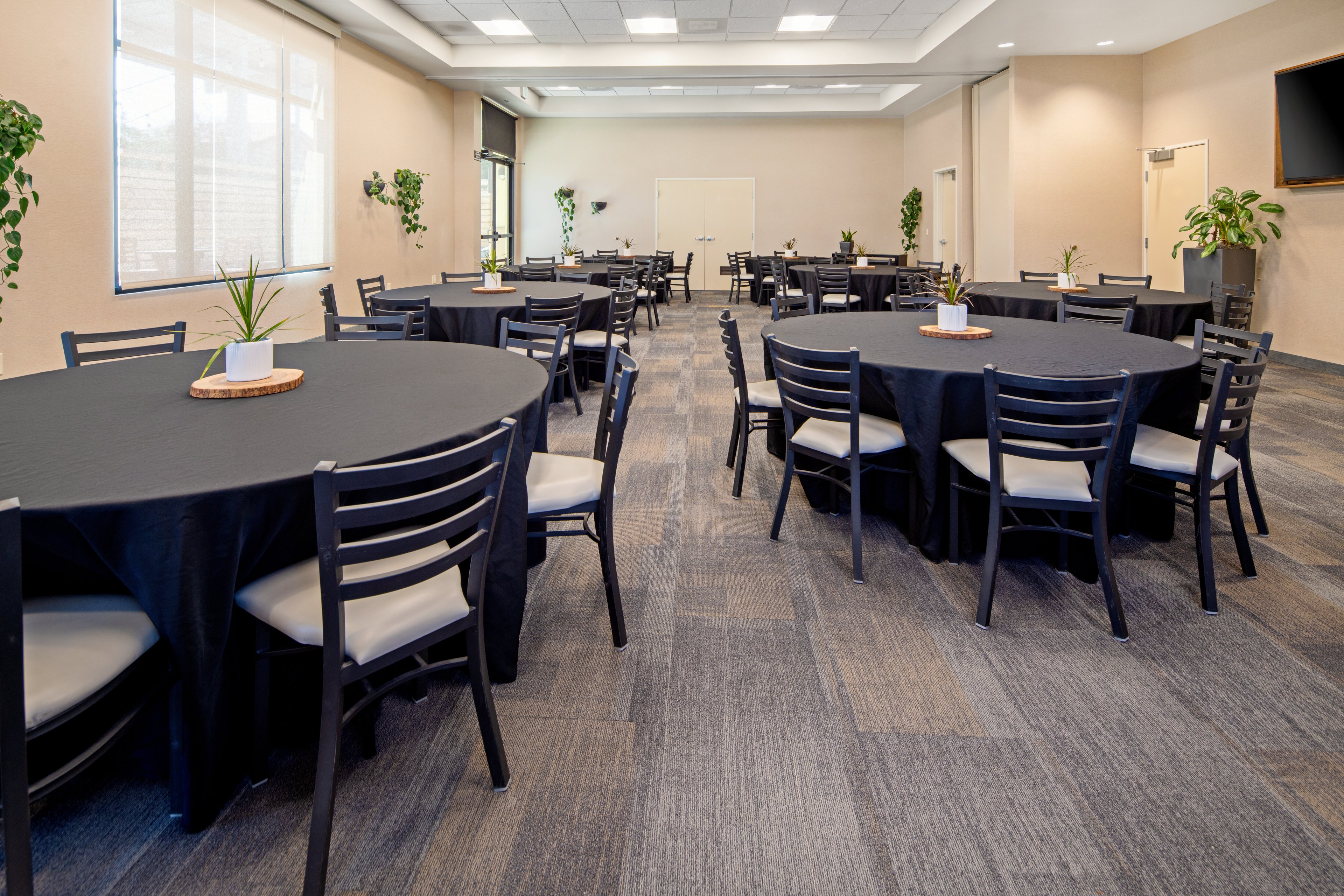 Holiday Inn Express Hotel Suites ATASCADERO 37/48