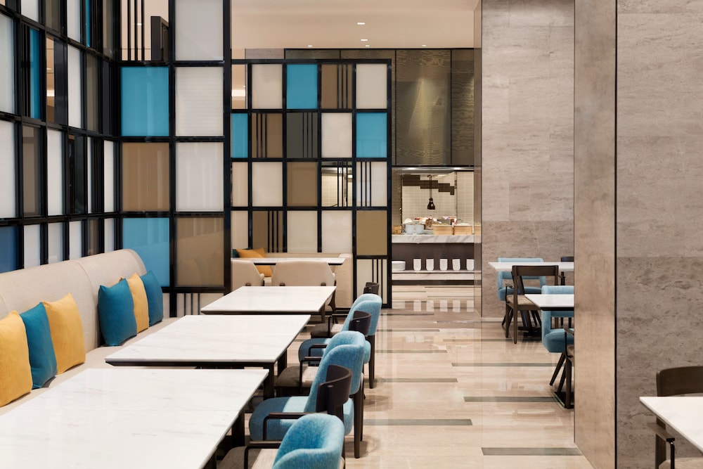 Hyatt Place Zhuhai Jinshi 32/43