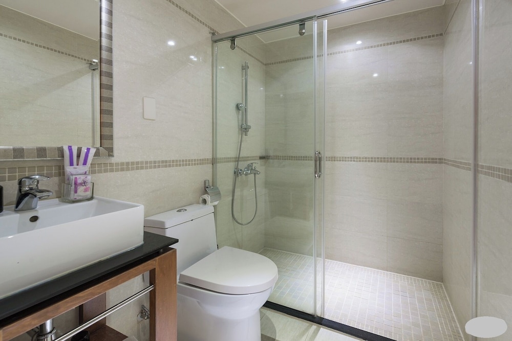 Paris Business Hotel 54/60