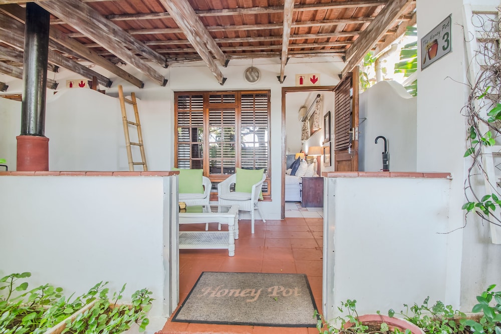 Honeypot Guesthouse 2/50