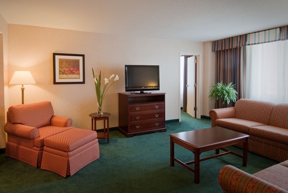 Holiday Inn Arlington at Ballston, an IHG Hotel 21/50