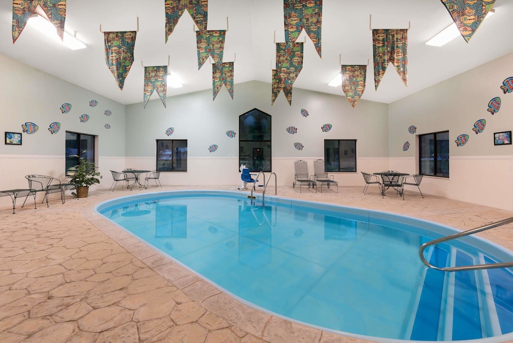 Baymont By Wyndham Hot Springs 6/29