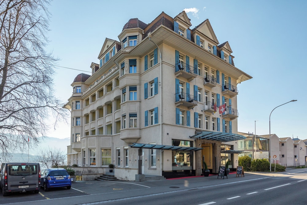 Hotel Restaurant Bellevue Au Lac 35/50