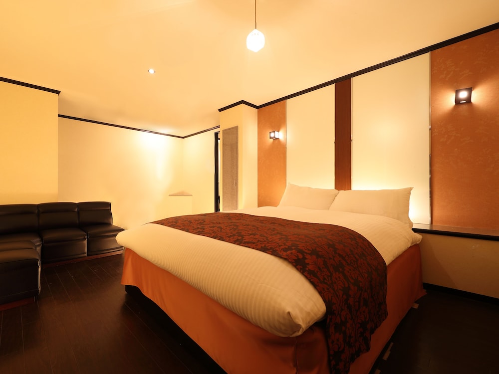 STANDARD, KING BED