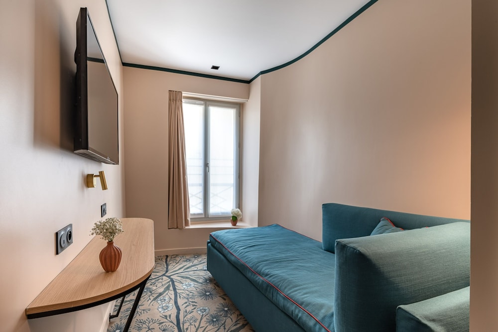 O.lysee Hotel 25/47