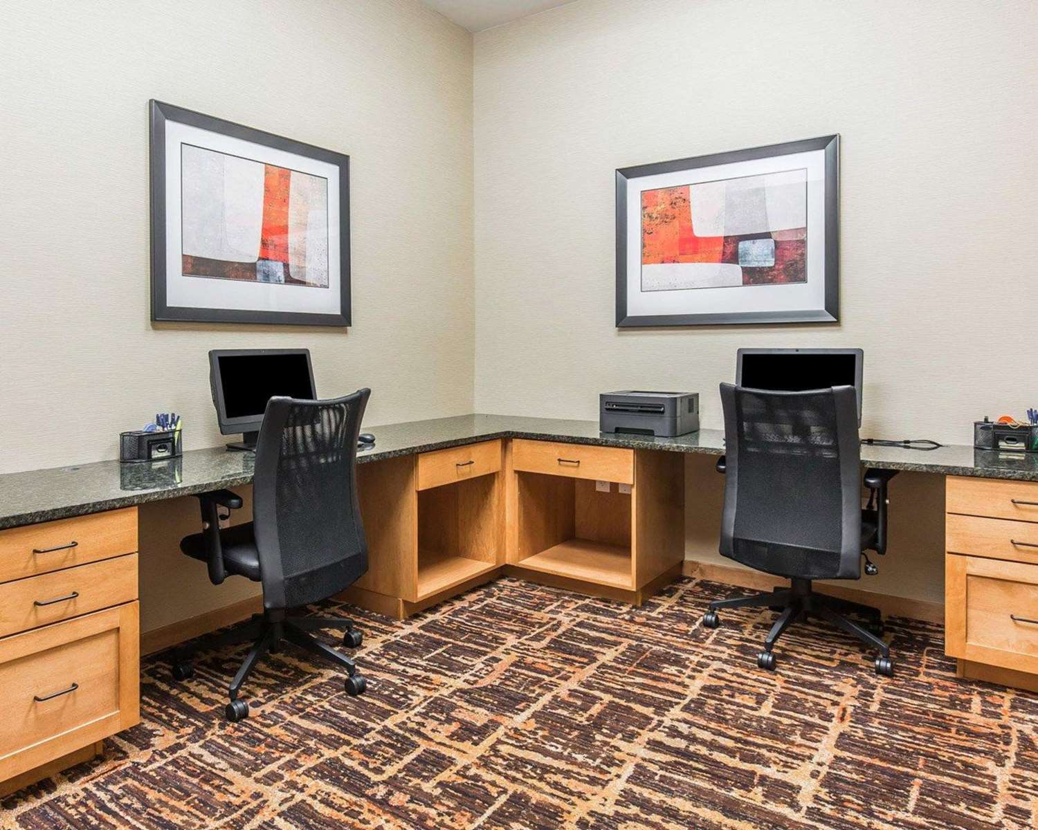 MainStay Suites Sidney - Medical Center 43/45