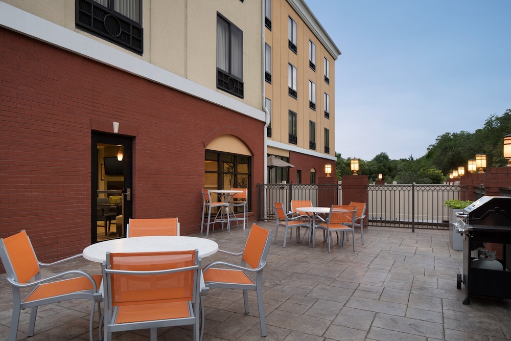 Holiday Inn Express Hoteland Suites Knoxville-Clinton 8/65