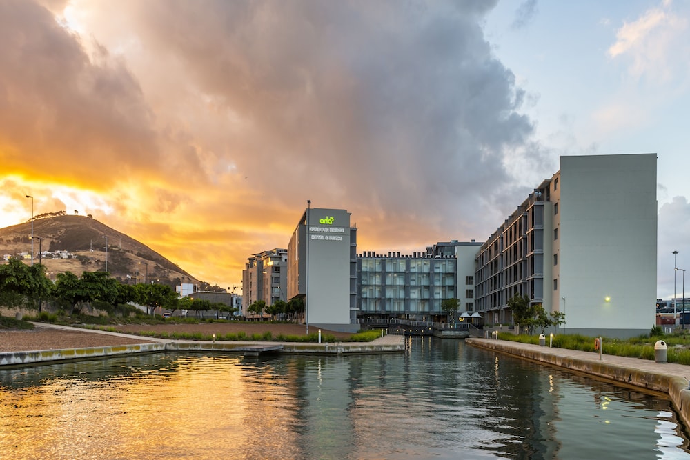 aha Harbour Bridge Hotel & Suites 59/65