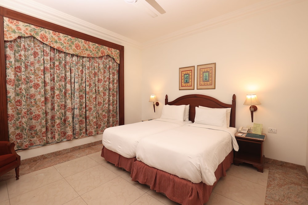 SAVOY SUITES Noida 11/34