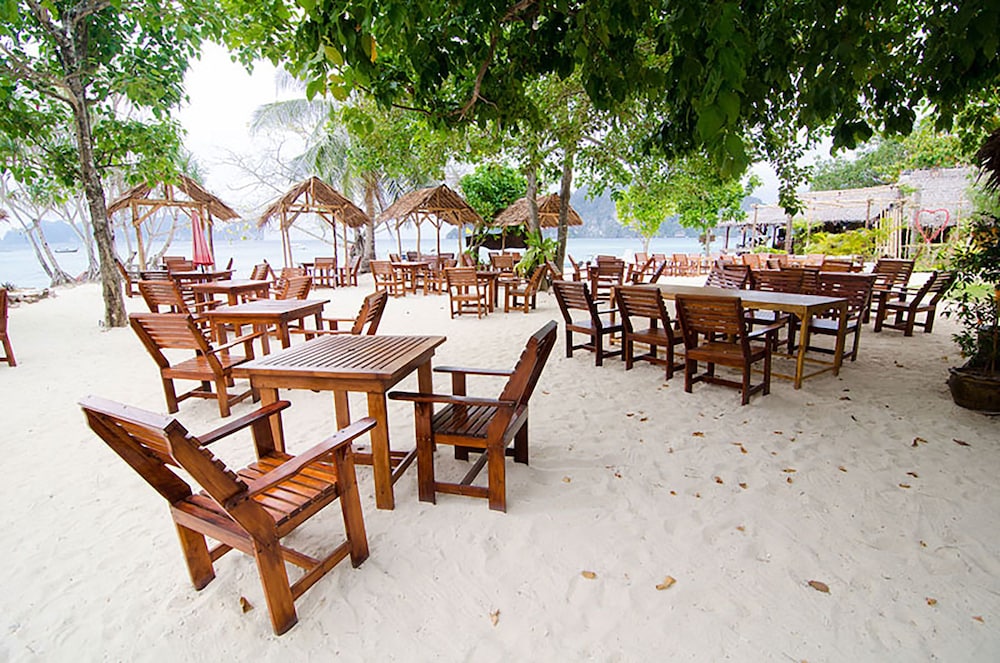 Phi Phi The Beach Resort 34/50