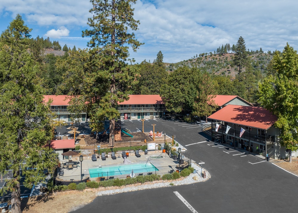 YOSEMITE WESTGATE LODGE 35/50