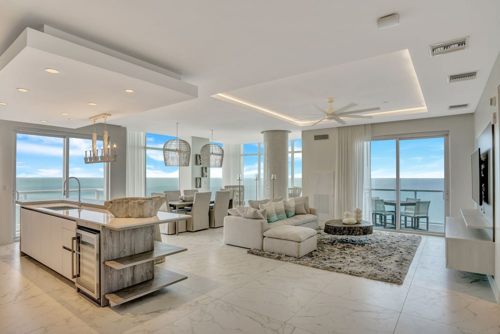 Daytona Grande Oceanfront Resort 25/50