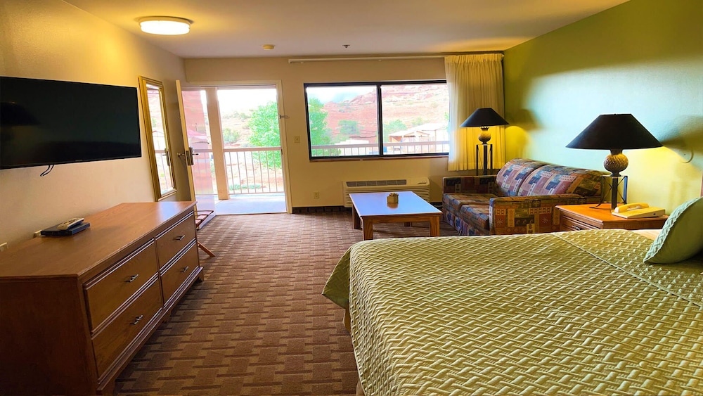 The Noor Hotel 33/50