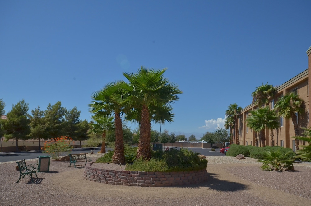 Holiday Inn Express Las Vegas-Nellis, an IHG Hotel 5/47