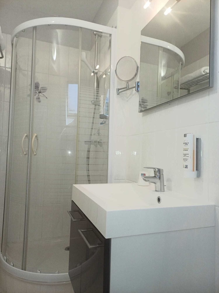 HOSTELLERIE DU CAUSSE 28/31