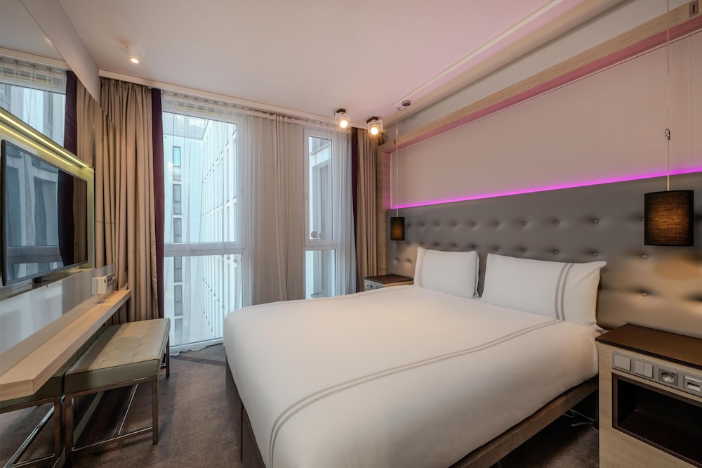 Standard, Double Bed