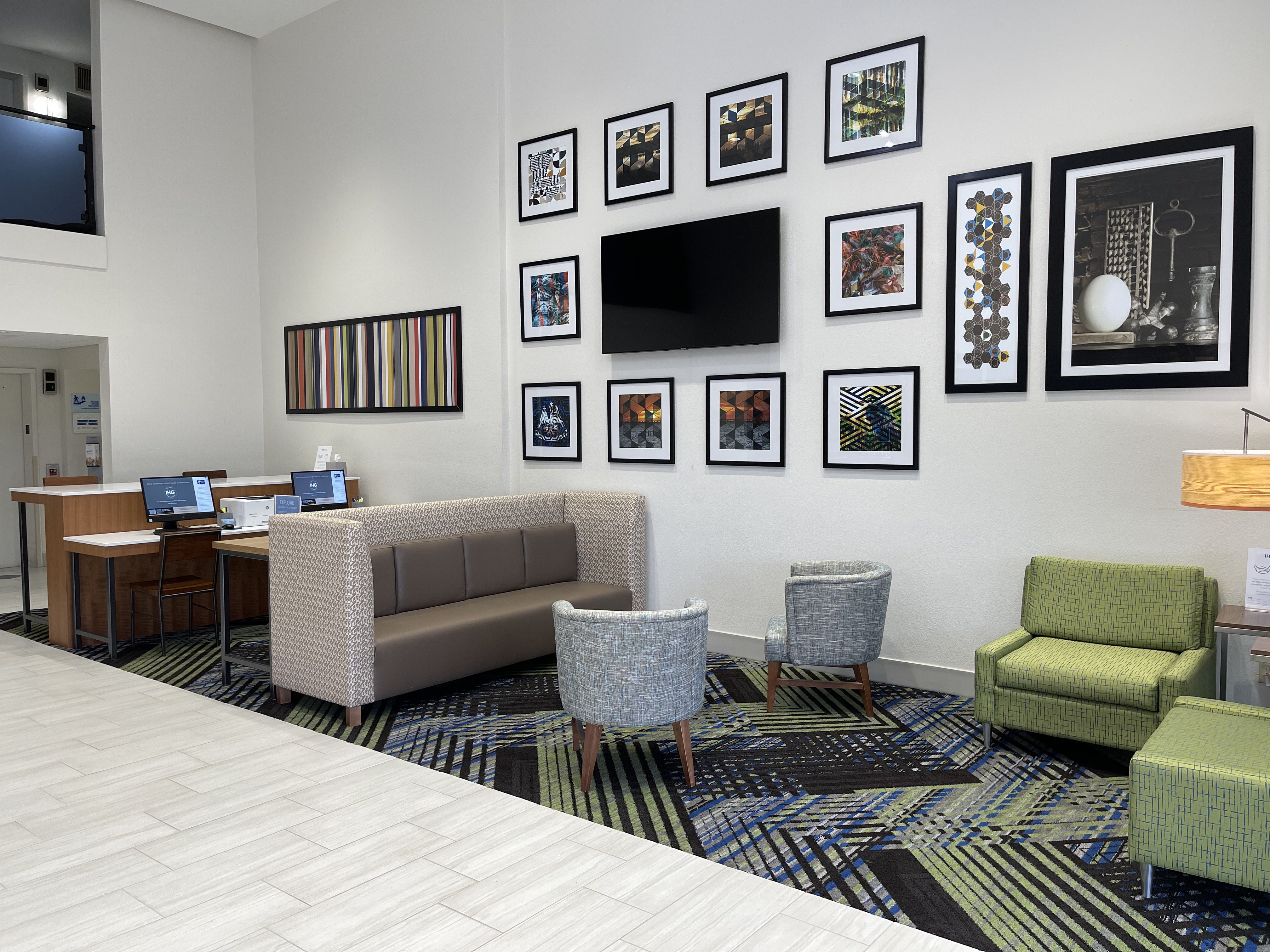 Holiday Inn Express & Suites Sulphur (Lake Charles) 33/50