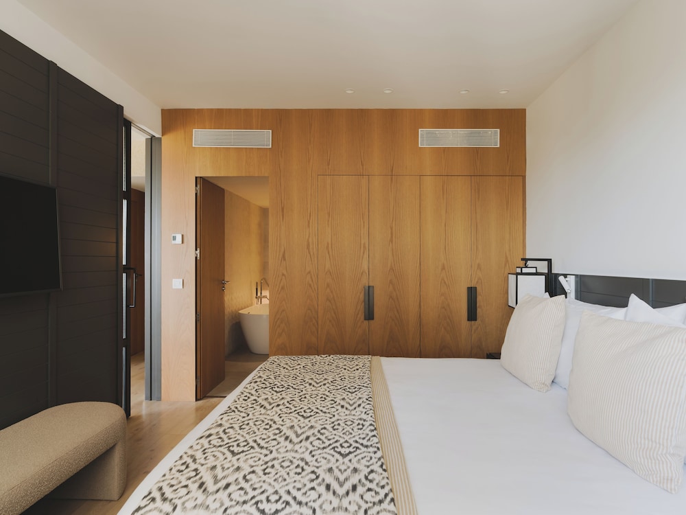 JUNIOR SUITE, HARBOUR VIEW