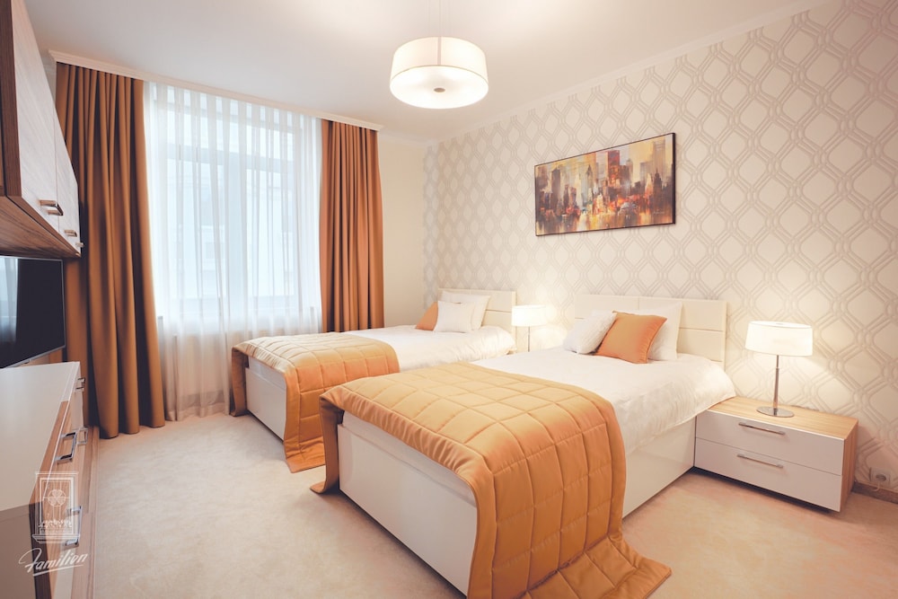 APARTMENT, TWIN BEDS