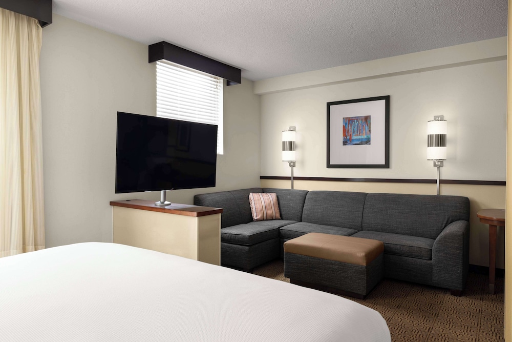 Hyatt Place Memphis/Germantown 15/64