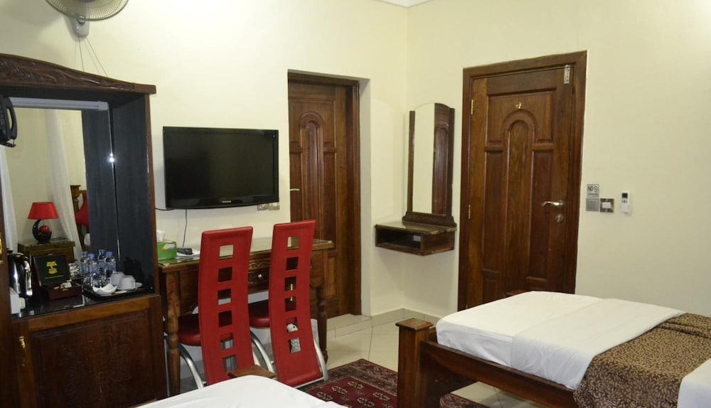 Al-Minar Hotel 13/30