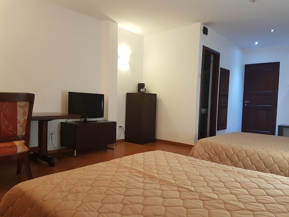RDG Hotel 11/60