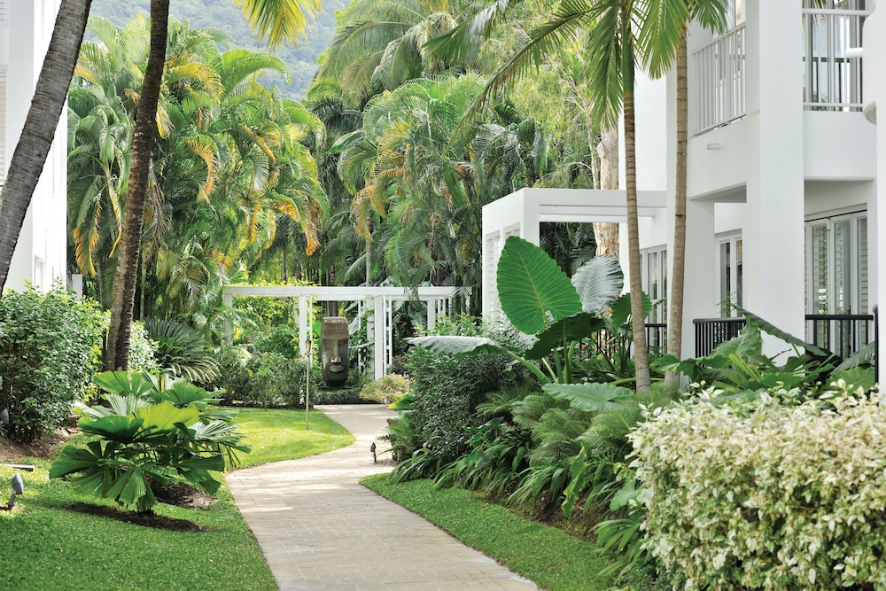 Peppers Beach Club & Spa Palm Cove 44/50