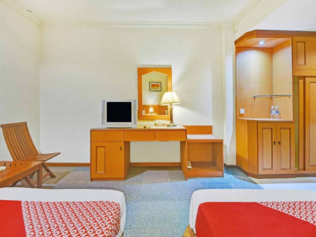 OYO 1178 Plaza Hotel Tanjung Pinang 9/50