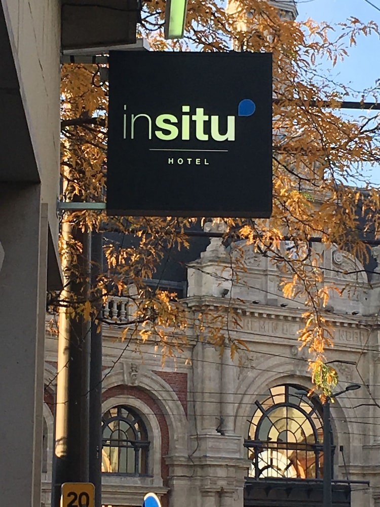 In Situ Hotel 8/50