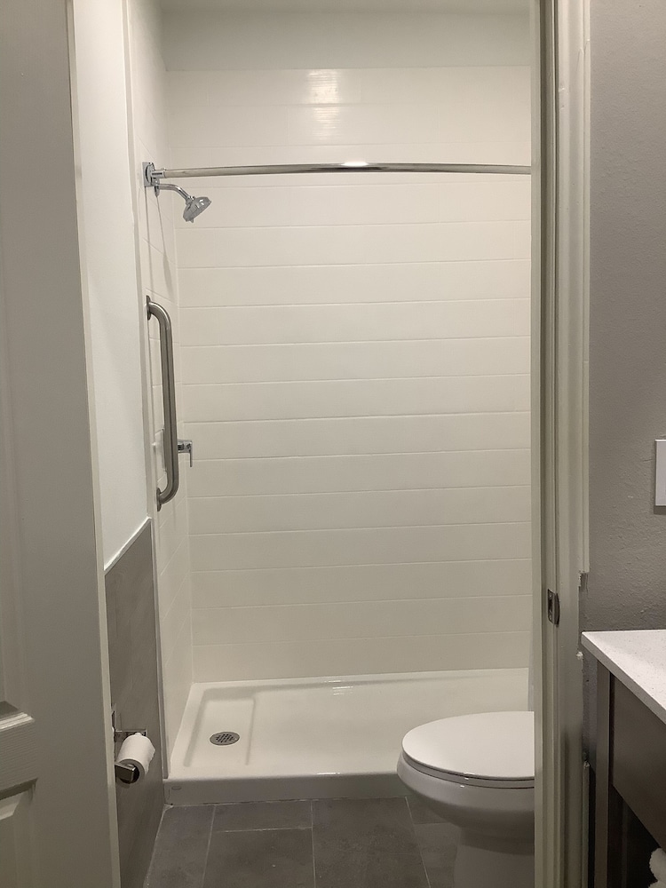 Americas Best Value Inn And Suites San Benito 15/37