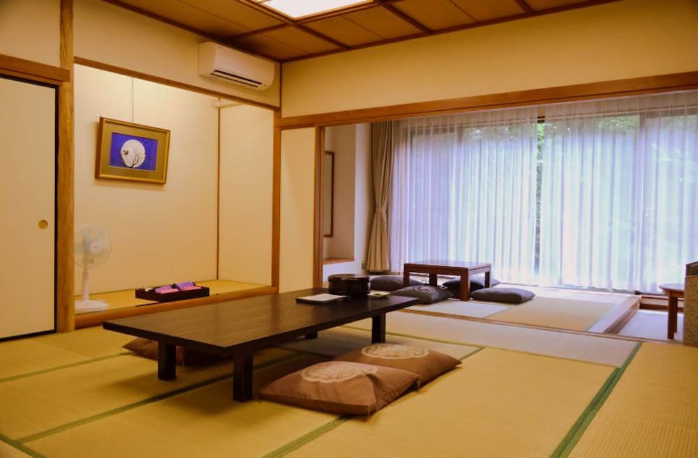 HOTEL BLANCVERT NASU 32/71